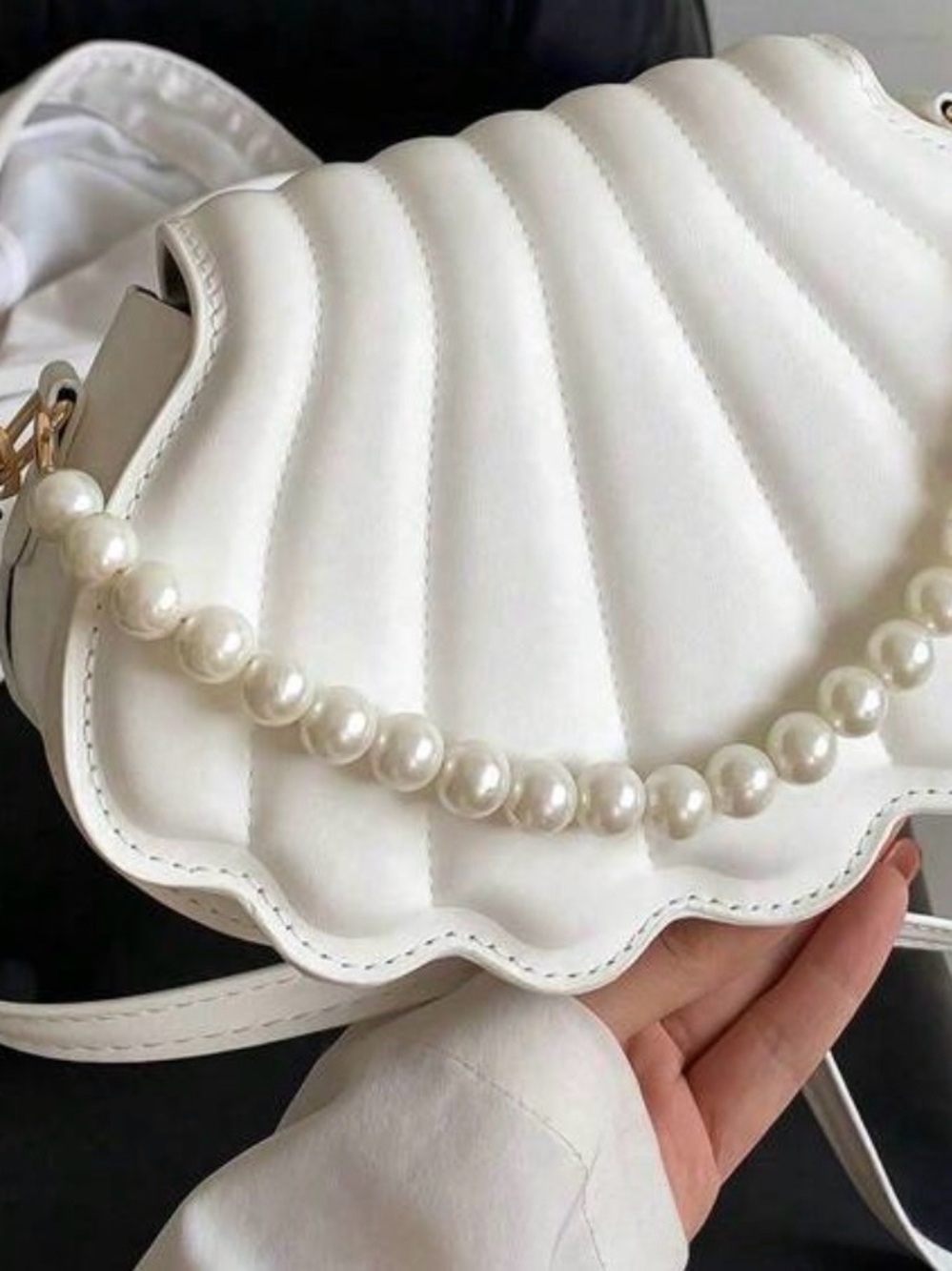 Elegant White Pearl-Trim Shell Shoulder Bag - Women